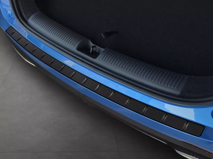 Накладка на задній бампер MG ZS II (24-) - Avisa (чорна) 5