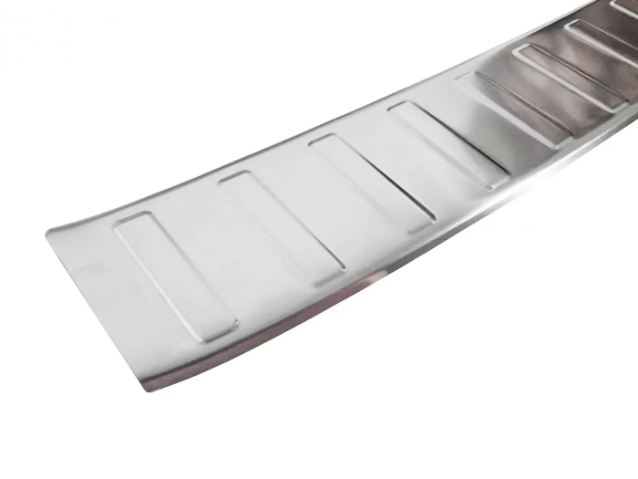 Накладка на задній бампер VW Tiguan III (24-) - Carmos (матова) 3