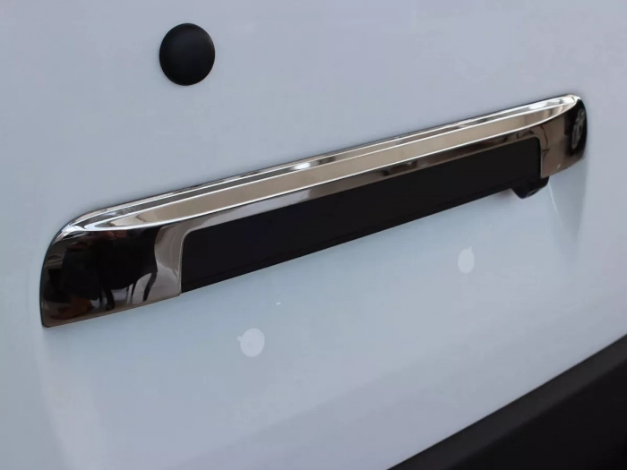 Хром накладка над номером Renault Master III (10-23) - Carmos 4