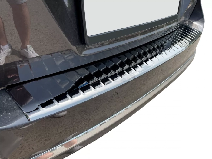 Накладка на бампер VW Passat B7 (11-15) Універсал - Nitto (чорна) 6