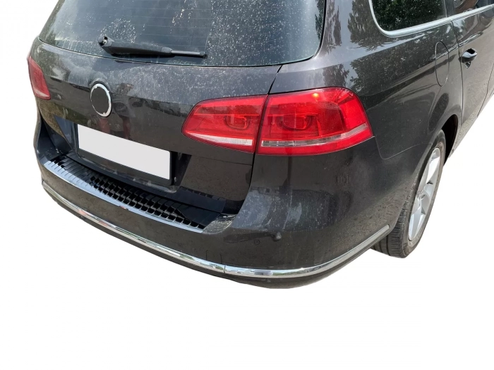 Накладка на бампер VW Passat B7 (11-15) Універсал - Nitto (чорна) 8