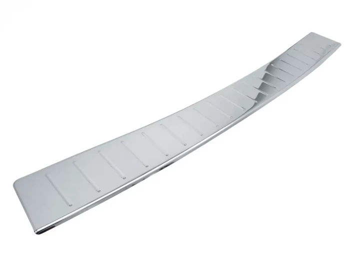 Накладка на задній бампер VW Passat B8 (15-22) Універсал - Nitto (хром) 2