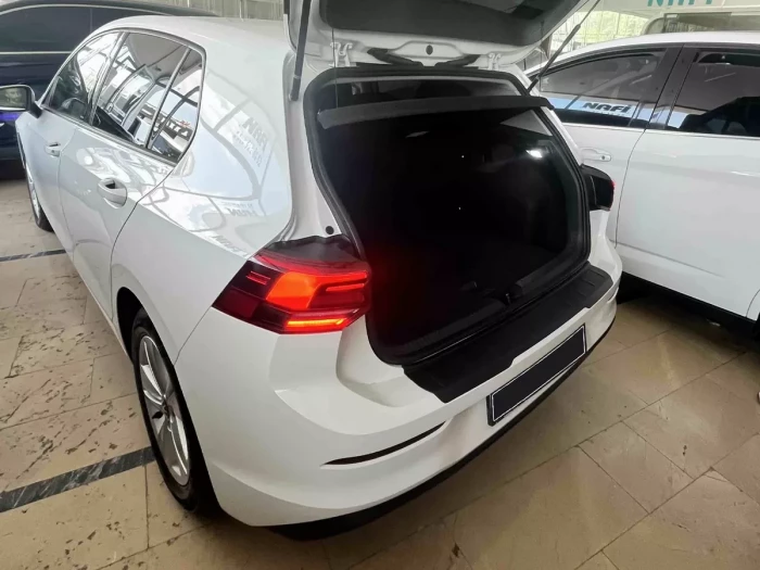 Накладка на задний бампер VW Golf VIII (20-) Хэтчбек - CappaFe (ABS) 6