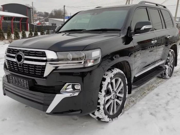 Накладки на бампер Toyota LC 200 (16-21) - GT 2021 (чорні) 2