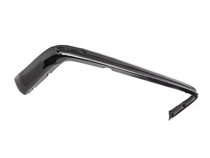 Накладки на бампер Toyota LC 200 (16-21) - GT 2019 стиль (чорні) 7