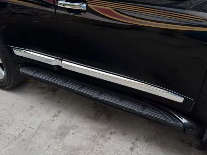 Дверні молдинги Toyota LC 200 (07-15) - чорні 1