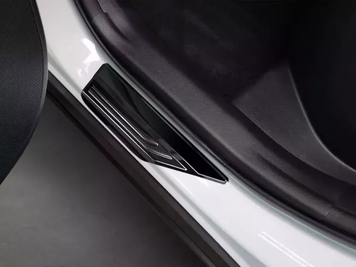 Накладки на пороги VW Tiguan III (24-) - Avisa (чорні) 6