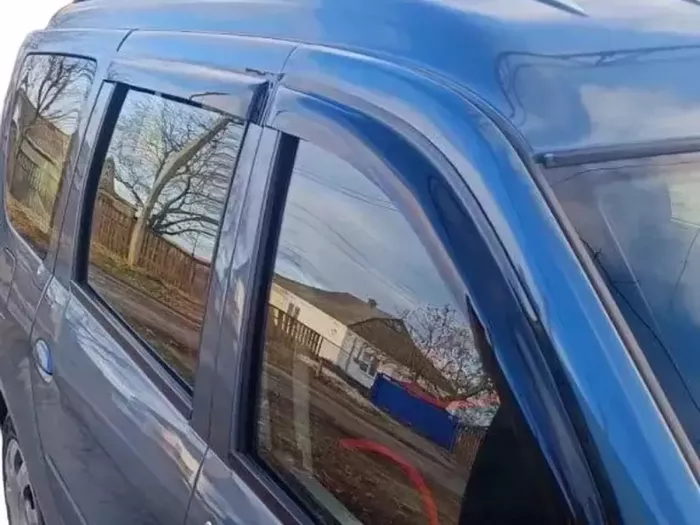 Дефлектори вікон Dacia Logan MCV (07-13) - Defl (накладні) 8