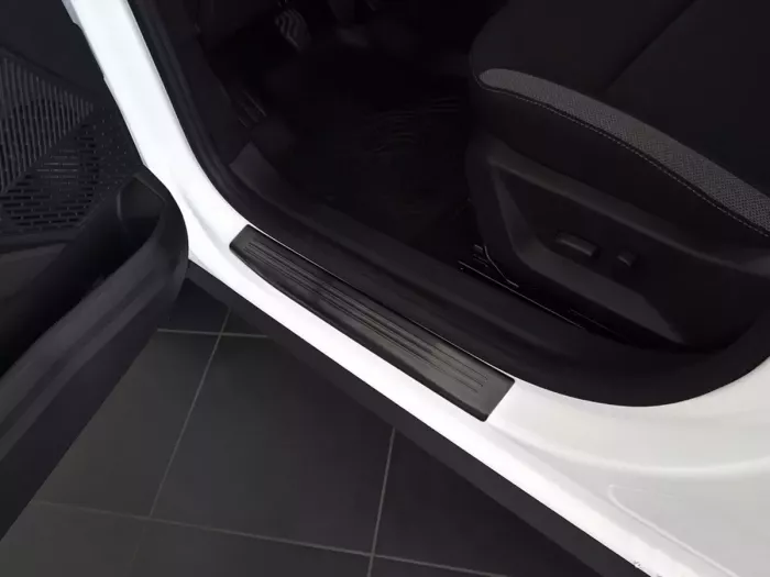 Накладки на пороги Dacia Bigster (24-) - Avisa (чорні матові) 5