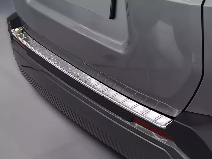 Накладка на задній бампер Toyota Rav4 VI (XA60; 26-) - Avisa (срібна) 6
