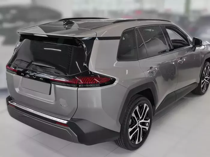 Накладка на задній бампер Toyota Rav4 VI (XA60; 26-) - Avisa (срібна) 7