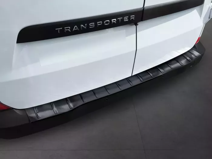 Накладка на задній бампер VW T7 Transporter (24-) - Avisa (графітова) 3