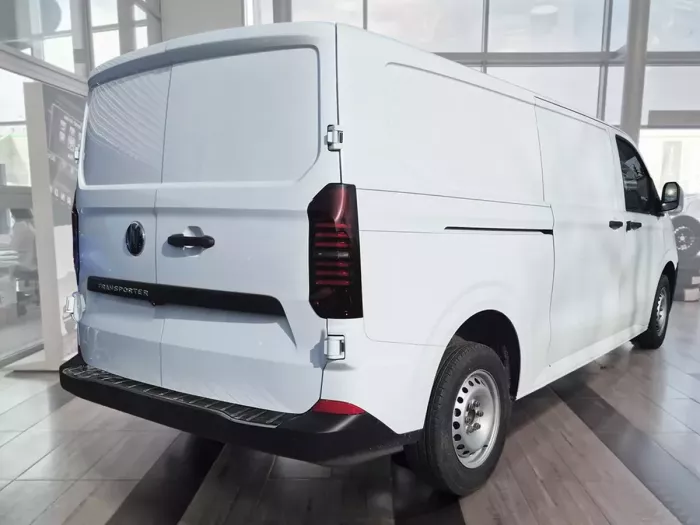 Накладка на задній бампер VW T7 Transporter (24-) - Avisa (графітова) 7