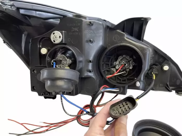 Фари Ford Focus Mk1 (01-04) рестайлінг - H1 ангельські очі чорні 6
