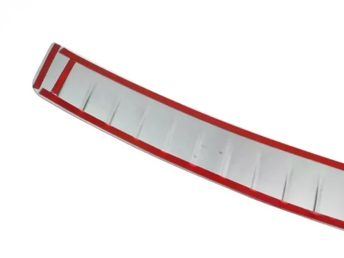 Накладка на задний бампера VW Golf IV (98-04) 5D Hatchback - Nitto (хром) 3