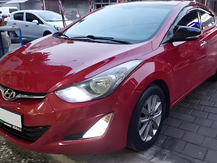 Чёрные накладки на зеркала Hyundai Elantra V (MD) / Accen Solaris / i30 II (GD) - Bat стиль (с поворотниками) 7