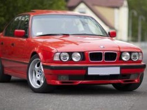 Накладка переднего бампера BMW E34 - клыки 540i стиль 1