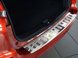 Накладка на задний бампер Honda Civic IX (14-16) Tourer - Avisa