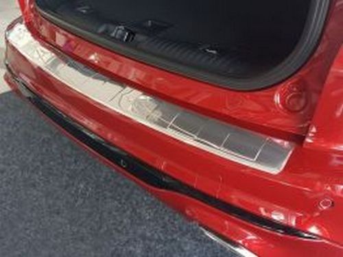 Накладка на бампер Ford Kuga III ST-Line (19-) - Avisa (серебряная) 5