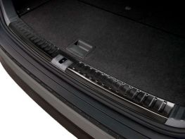 Накладка на порог багажника Skoda Kodiaq (NS7; 16-) - Avisa (чёрная)