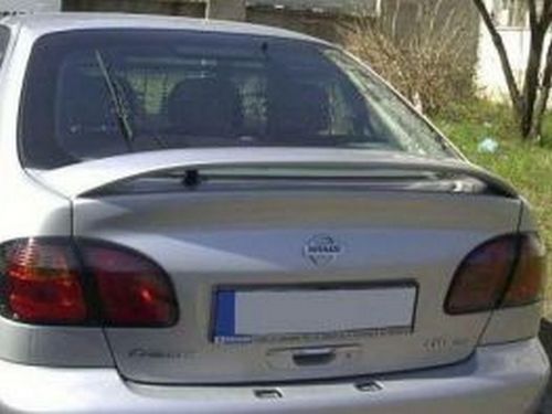 Спойлер багажника Nissan Primera P11 Hatchback 1