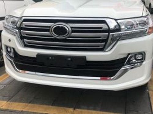 Накладки на бампера TOYOTA LC 200 (2016+) - GT (белый) 3 3