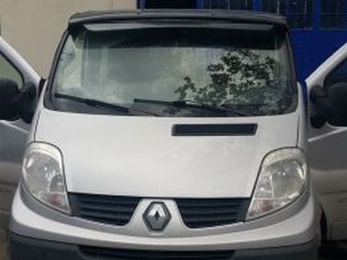 Козырёк лобового стекла RENAULT Trafic II (2001+) 1