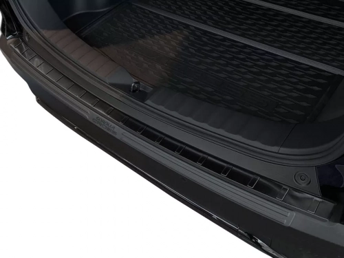 Накладка на задній бампер Toyota Corolla Cross (XG10; 22-) - Avisa (чорна) 4