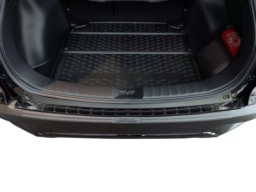 Накладка на задній бампер Toyota Corolla Cross (XG10; 22-) - Avisa (чорна) 5