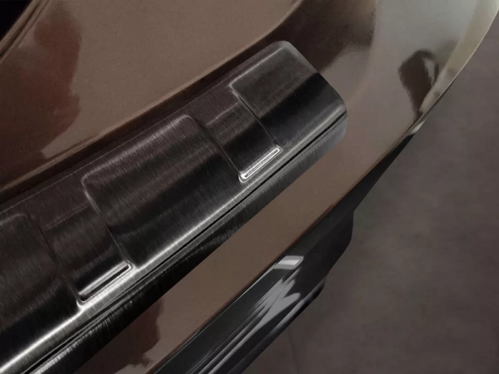 Накладка на задній бампер Mitsubishi Eclipse Cross PHEV (21-) - Avisa (чорна) 3