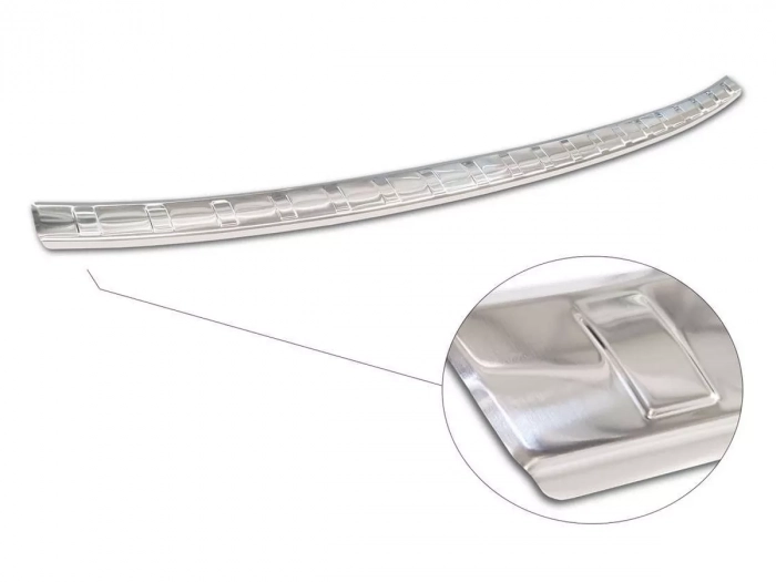 Накладка на задній бампер Mitsubishi Eclipse Cross PHEV (21-) - Avisa (срібна) 1