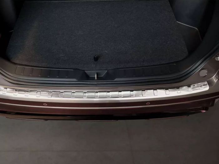 Накладка на задній бампер Mitsubishi Eclipse Cross PHEV (21-) - Avisa (срібна) 6