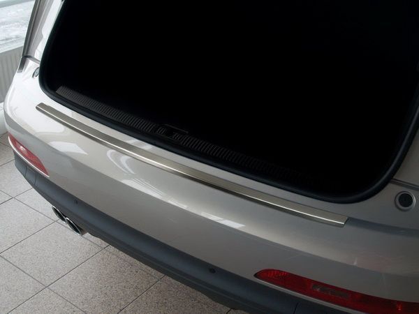 Накладка на задній бампер Audi Q3 I (8U; 11-18) - Avisa