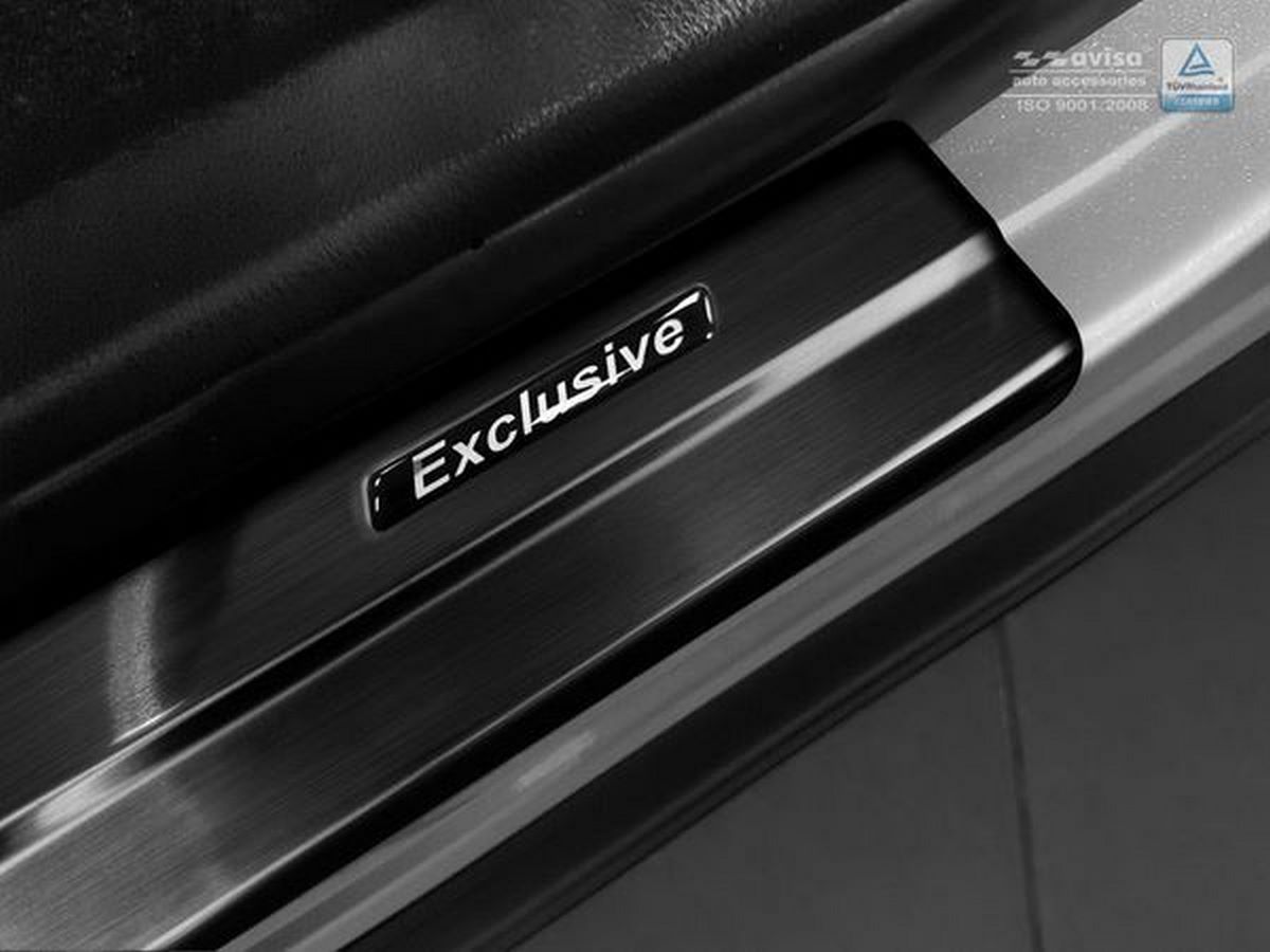 Чорні накладки на пороги Toyota Rav4 IV (2016+) - Avisa - V-Tuning