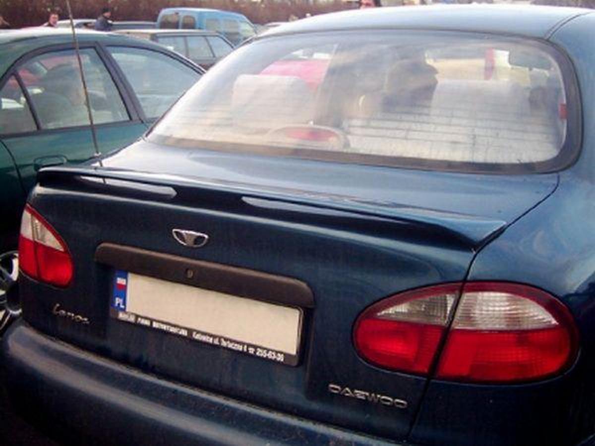 Спойлер багажника Daewoo Lanos (97-) Sedan - на трьох ніжках