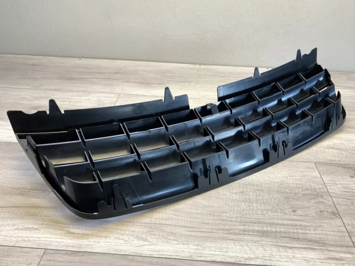 Решітка VW Touareg I (7L; 02-06) - чорна (без логотипу) 3