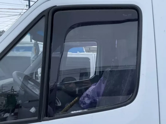 Дефлекторы окон Mercedes Sprinter W901 (95-06) - Heko (вставные) 5