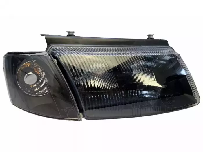 Фары чёрные VW Passat B5 3B (96-00) - H7 / H4 с противотуманками 5