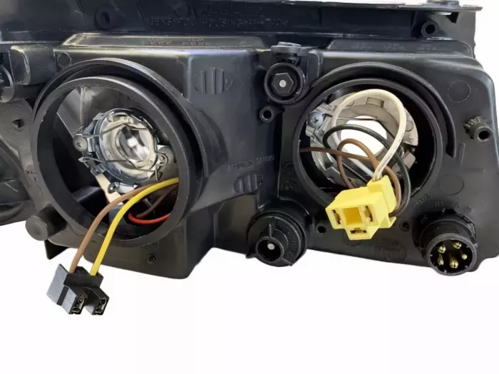 Фары чёрные VW Passat B5 3B (96-00) - H7 / H4 с противотуманками 8