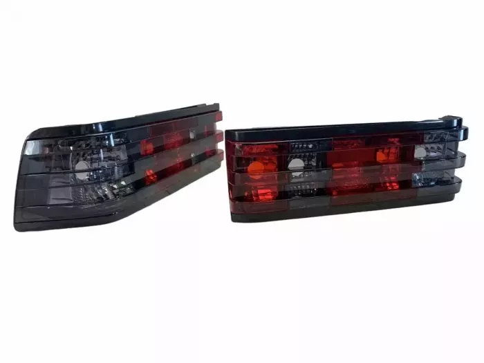 Фонари задние Mercedes C W201 (190) (82-93) - красно-дымчатые 5