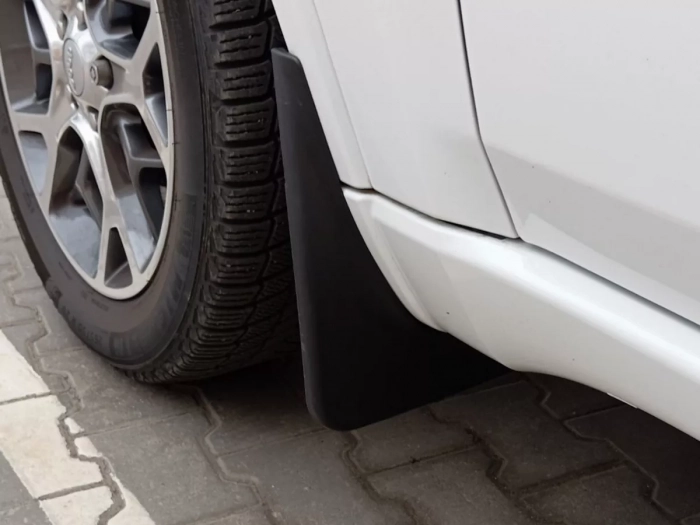 Бризковики Jeep Grand Cherokee IV (WK2; 11-21) - Classic 7