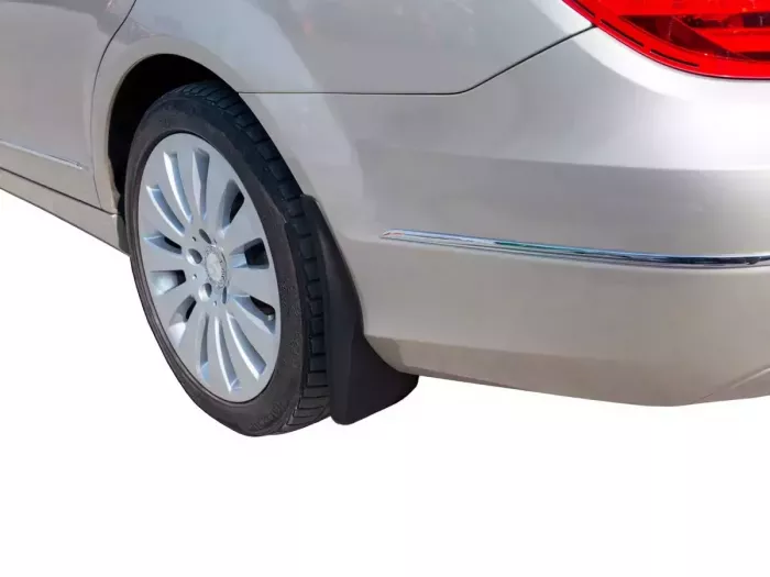 Брызговики Mercedes C W204 (11-14) - Benke 3