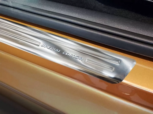 Накладки на пороги VW Golf Sportsvan (14-20) - Avisa 2