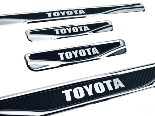 Накладки на пороги Toyota Yaris III (XP130; 11-20) 5D - Nitto (карбон стиль) 3