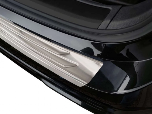 Накладка на задній бампер Lexus RX V (ALA10/ALH10; 22-) - Avisa (срібна) 3