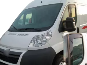 Дефлекторы окон Citroen Jumper II (06-) - Heko (вставные ветровики)