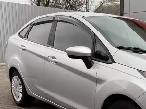 Дефлекторы окон Ford Fiesta Mk7 (08-16) Sedan - Hic (накладные) 5