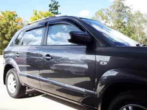 Дефлекторы окон Hyundai Tucson I (JM; 04-10) - Hic (накладные) 6