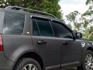 Дефлекторы окон LR Freelander 2 (L359; 06-14) - Hic (накладные) 3