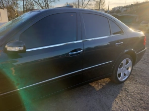 Хром нижні молдинги вікон Mercedes E W211 (02-09) Sedan - Carmos 6